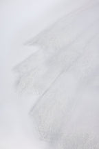 Chic Lace-Trim Veil in White