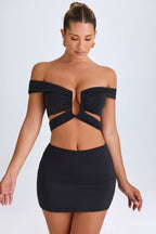 Chic Mid-Rise Micro Mini Skirt in Black