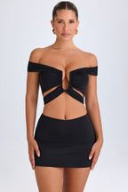 Chic Mid-Rise Micro Mini Skirt in Black