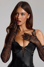 Chic Lace Gloves in Black