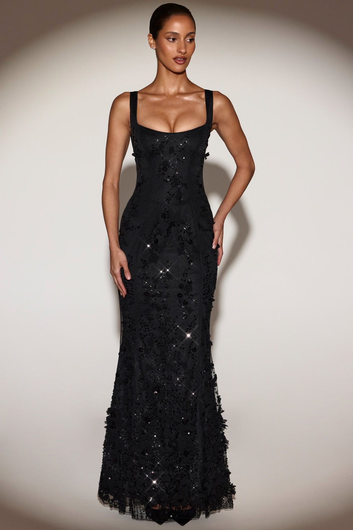Chic Embellished Appliqué Soft-Scoop Corset Gown in Black