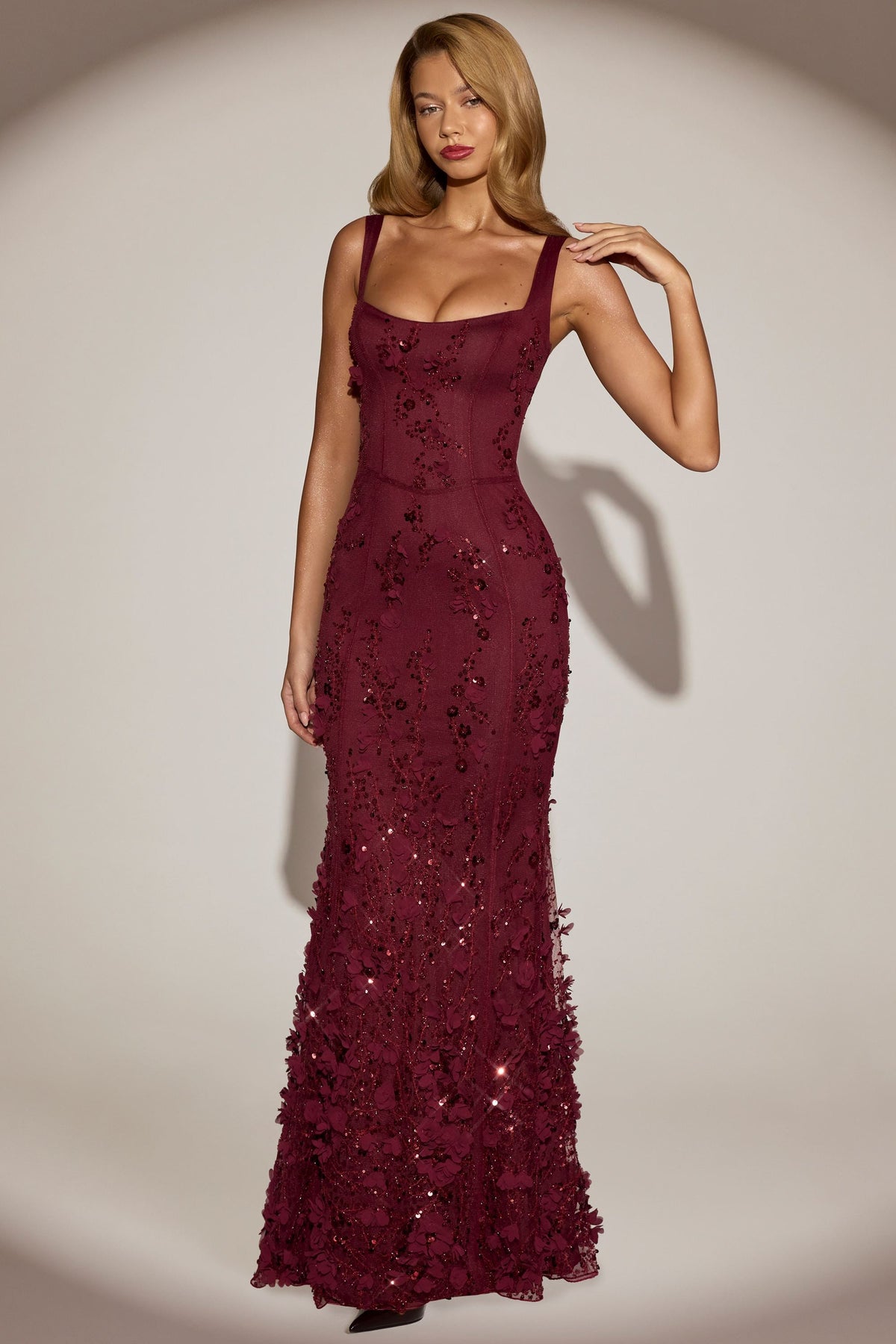 Chic Embellished Appliqué Soft-Scoop Corset Gown in Wine Red