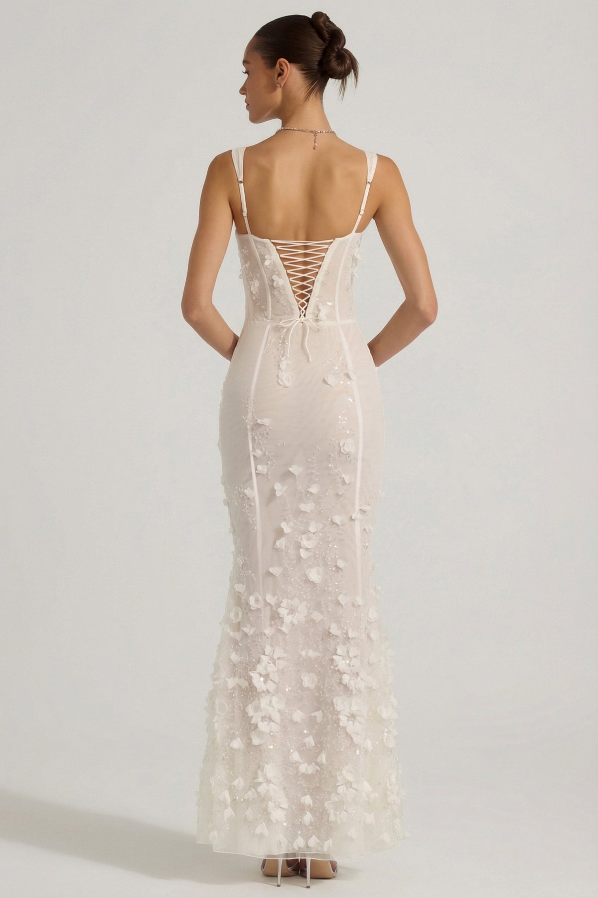 Chic Embellished Appliqué Soft-Scoop Corset Gown in Snow