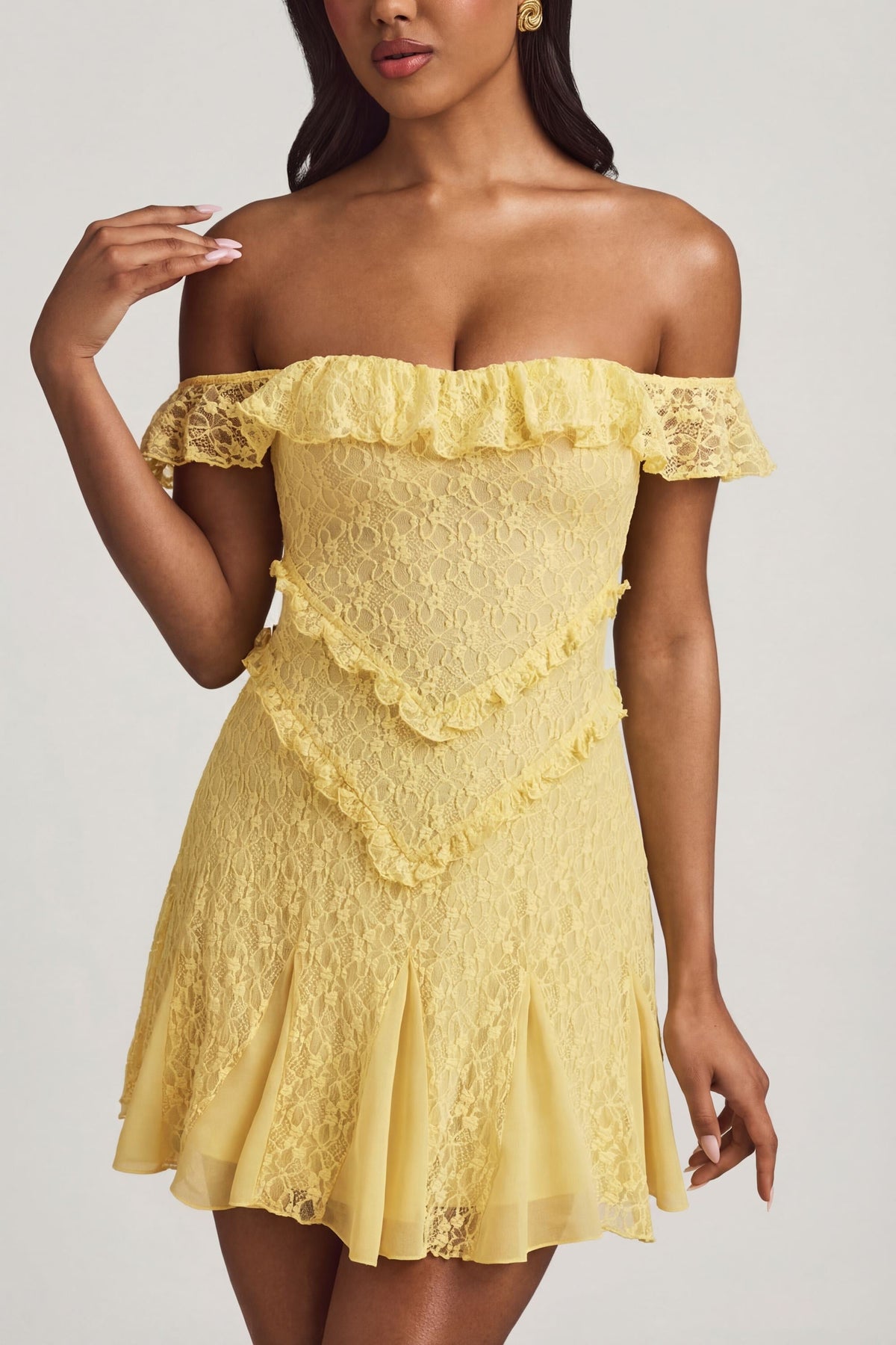 Chic Off-Shoulder Lace A-Line Mini Dress in Pastel Yellow