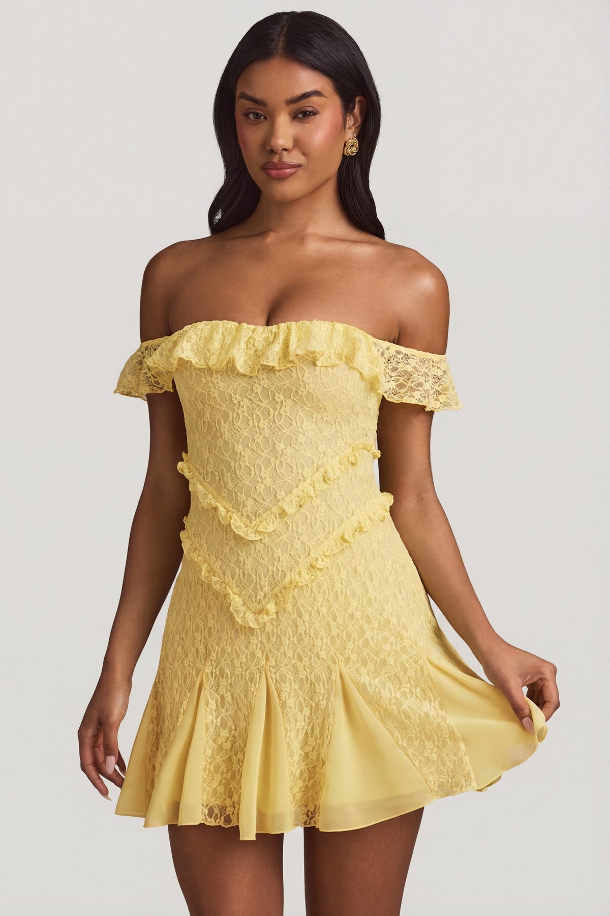 Chic Off-Shoulder Lace A-Line Mini Dress in Pastel Yellow