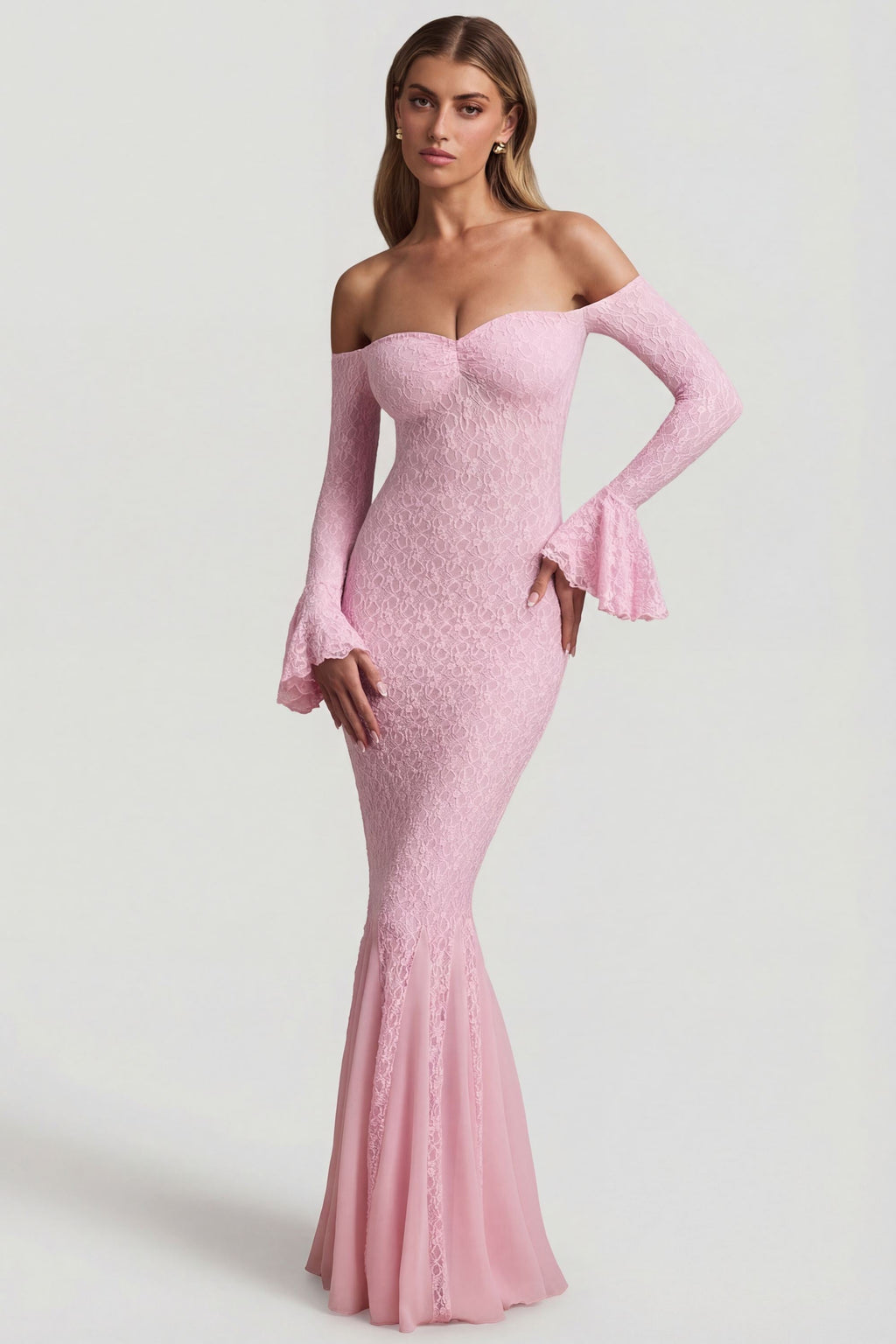 Chic Off-Shoulder Ruffle Lace Maxi Dress in Soft Pink