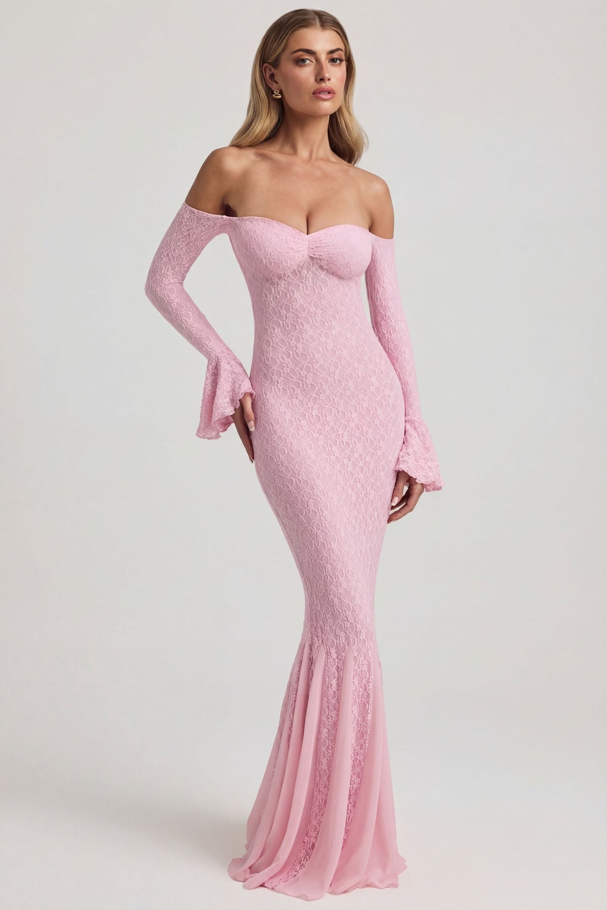 Chic Off-Shoulder Ruffle Lace Maxi Dress in Soft Pink