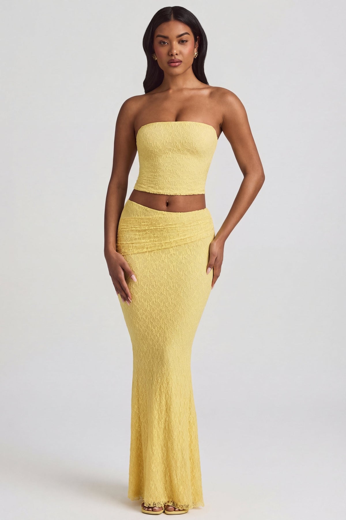 Chic Draped Low-Rise Lace Maxi Skirt in Pastel Yellow