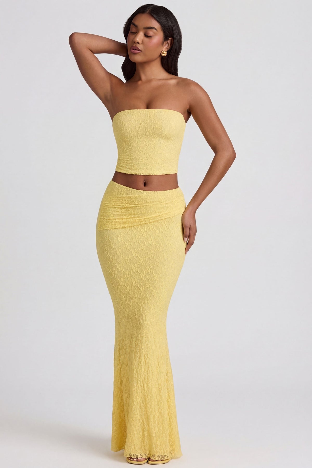 Chic Draped Low-Rise Lace Maxi Skirt in Pastel Yellow