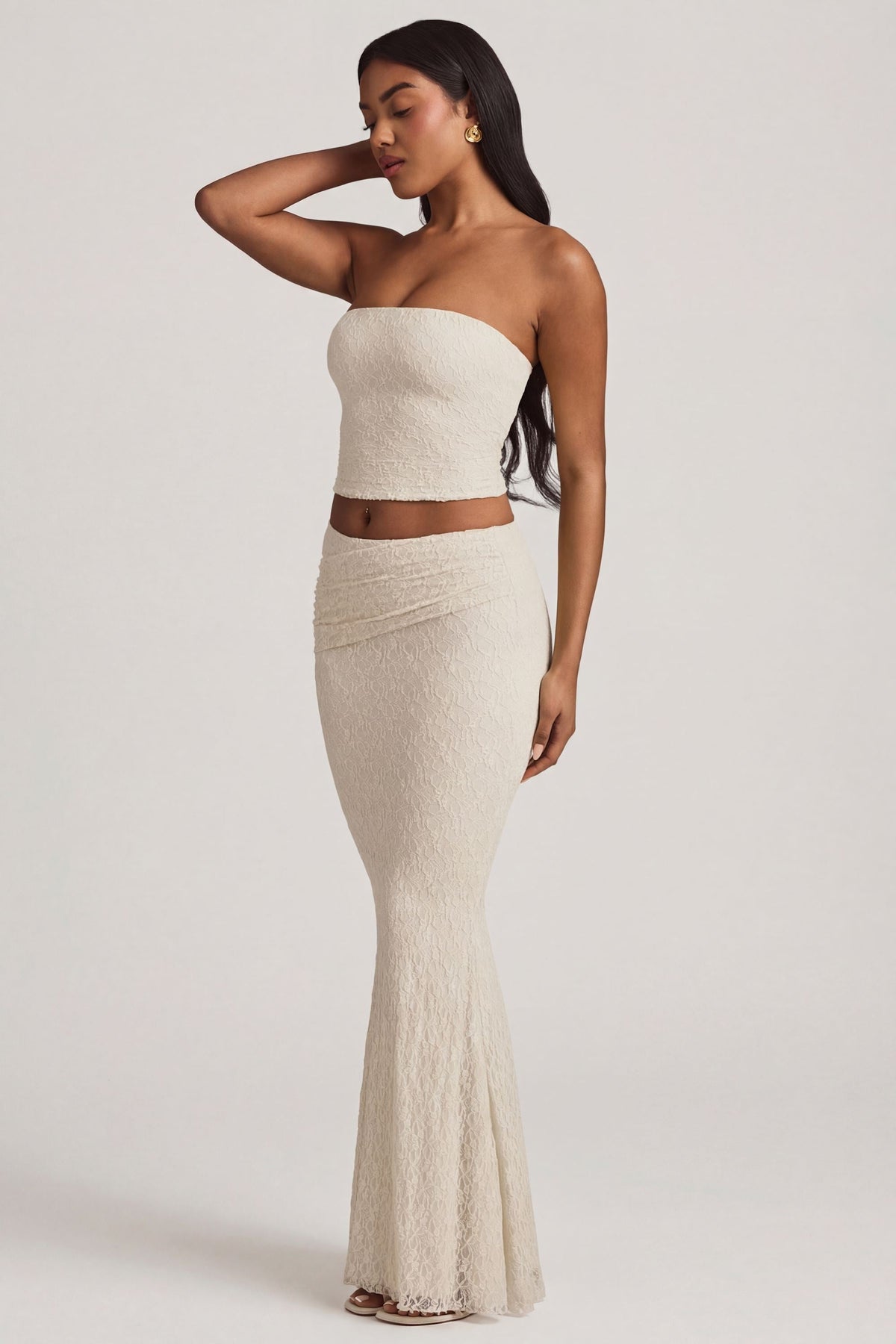 Chic Ruched Strapless Lace Top in Ivory
