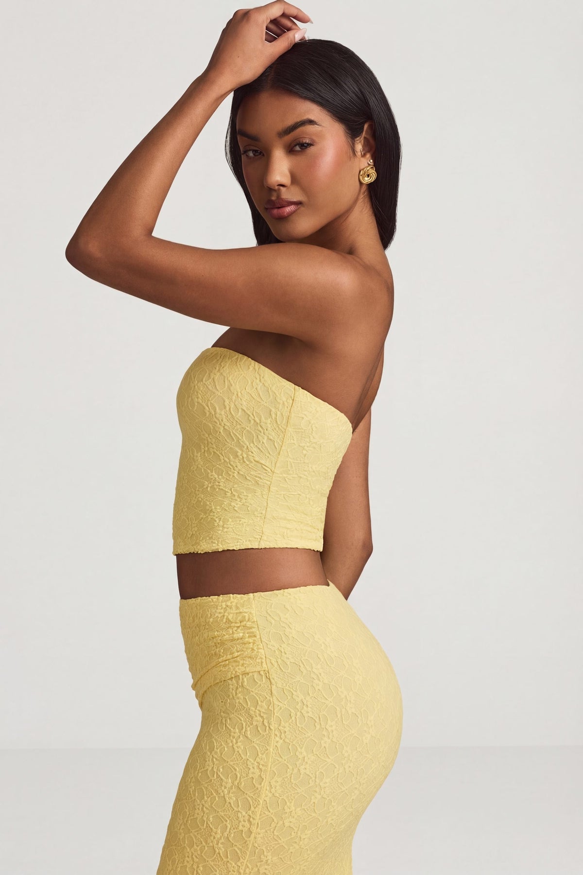 Chic Ruched Strapless Lace Top in Pastel Yellow