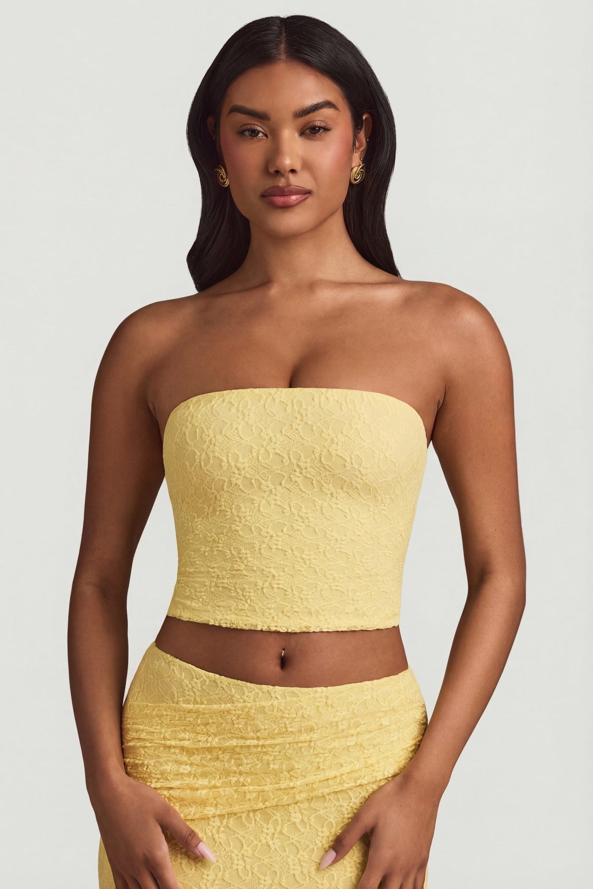 Chic Ruched Strapless Lace Top in Pastel Yellow