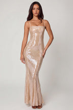 Chic Embellished Square Neck Lace Gown in Pale Peach