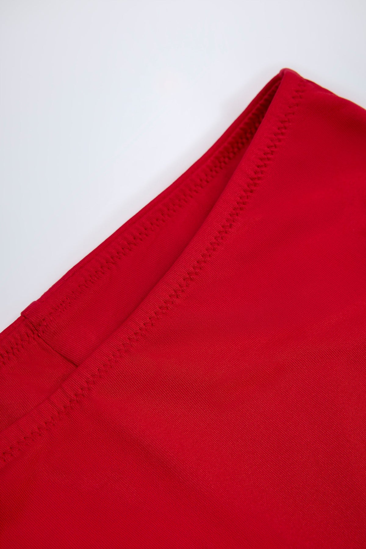 Chic Slinky Jersey Low-Rise Hotpants in Fire Red