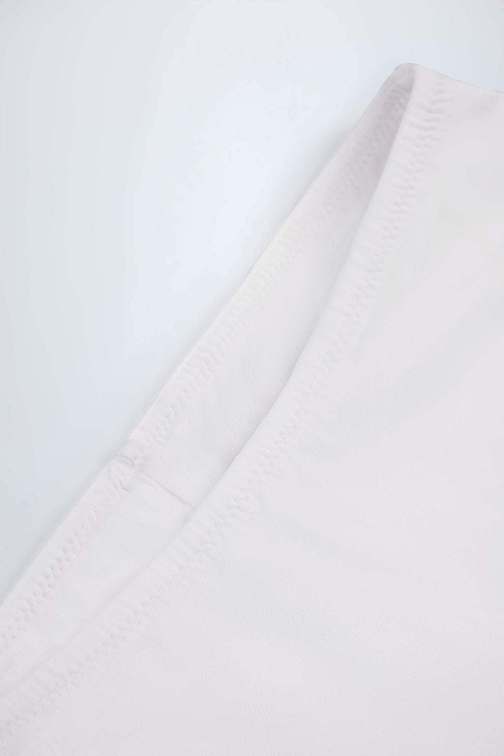 Chic Slinky Jersey Low-Rise Hotpants in White