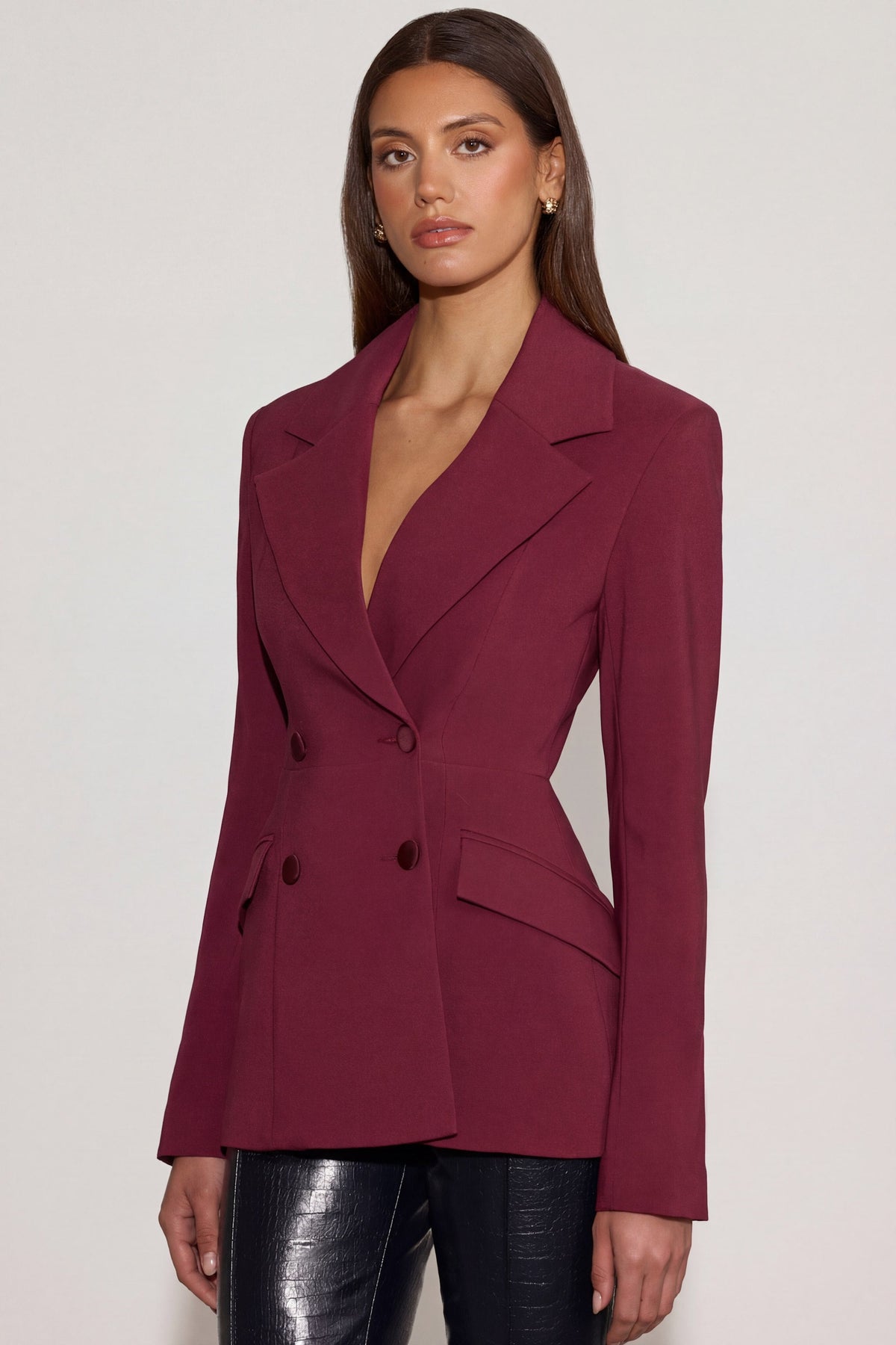 Chic Structured Double-Breasted Blazer in Burgundy