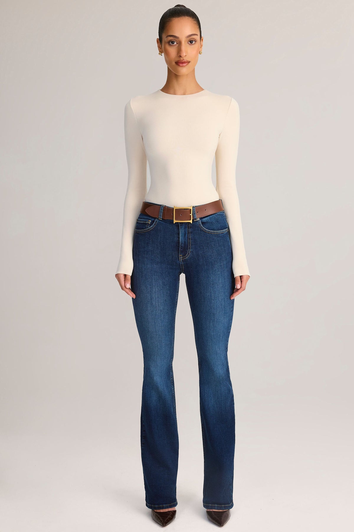 Chic Denim Mid-Rise Flared Jeans in Indigo