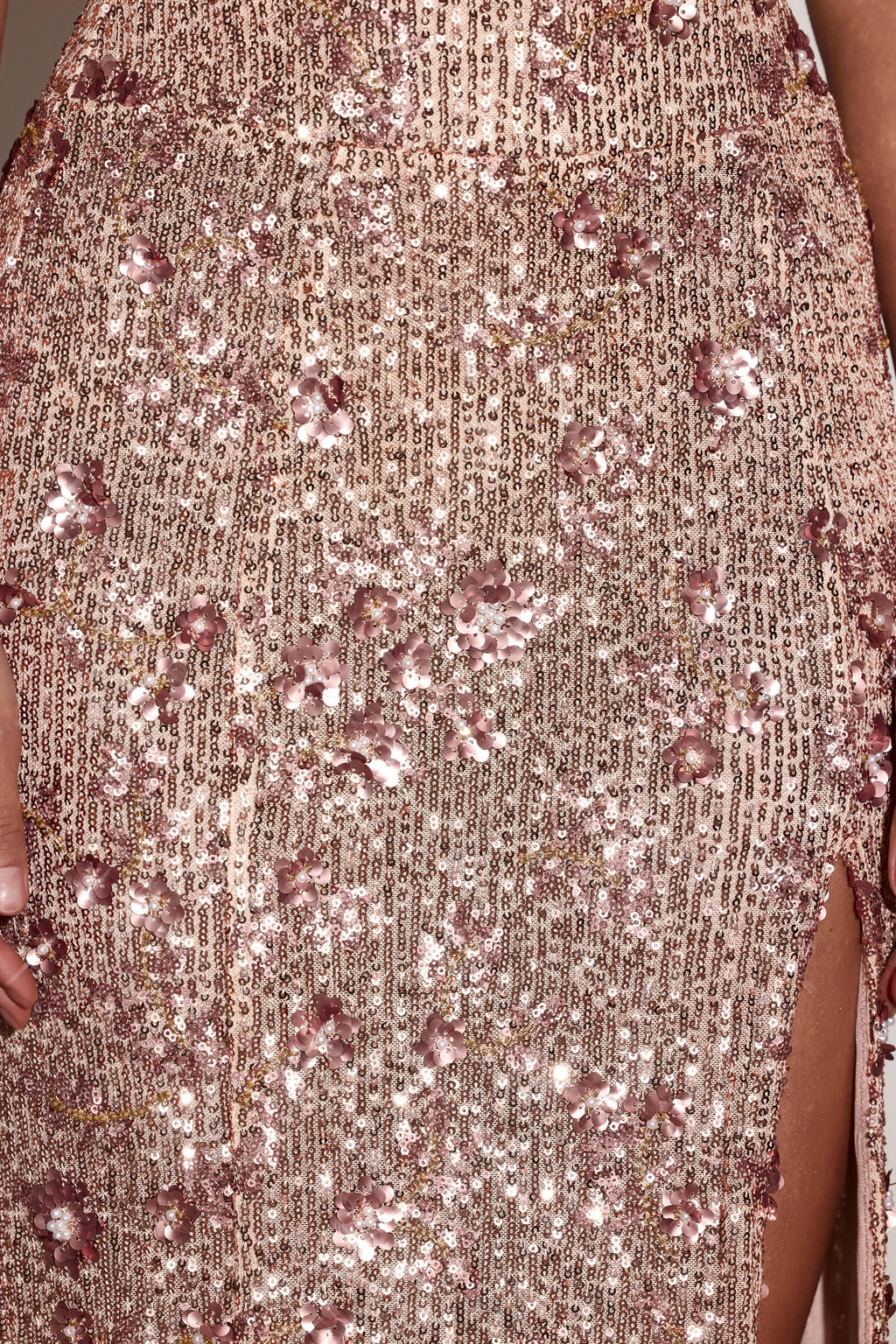 Chic Embellished Bandeau-Neck Strapless Gown in Rose Gold