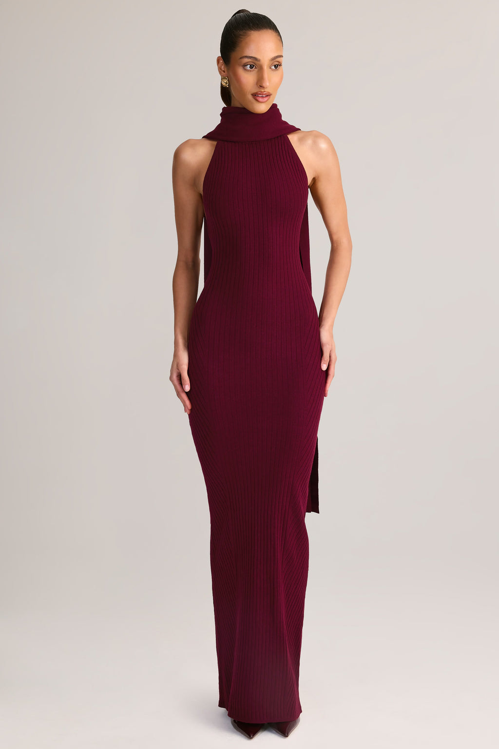 Chic Rib-Knit Scarf-Detail Halterneck Maxi Dress in Wine