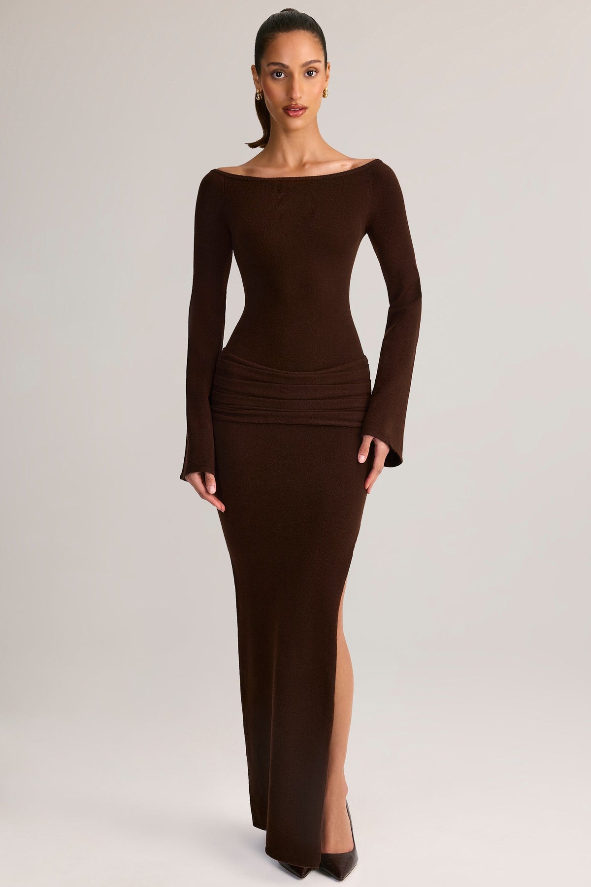 Chic Rib-Knit Boat-Neck Long-Sleeve Maxi Dress in Chocolate Brown