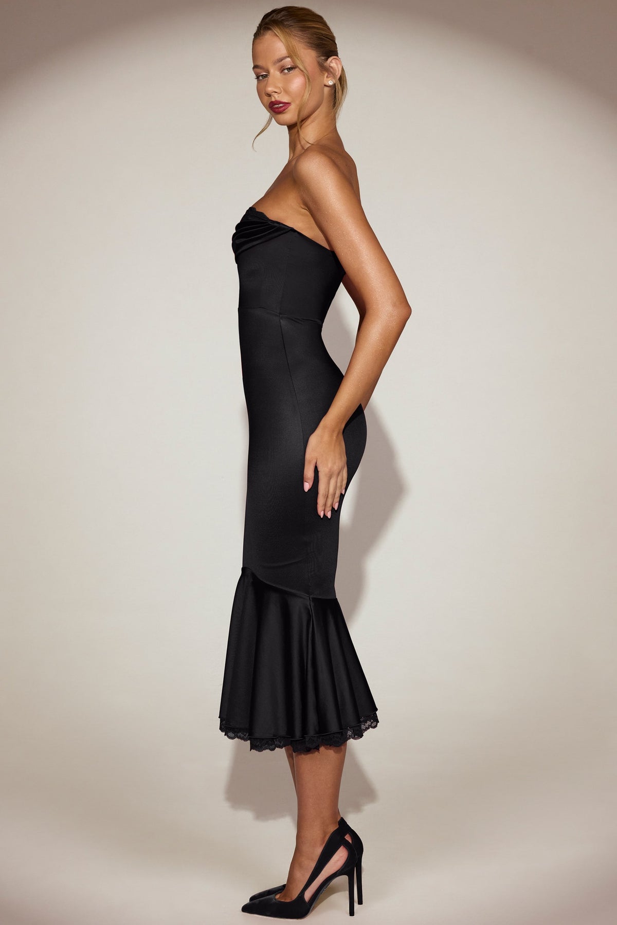 Chic Satin Lace-Trim Bandeau Fluted Midaxi Dress in Black