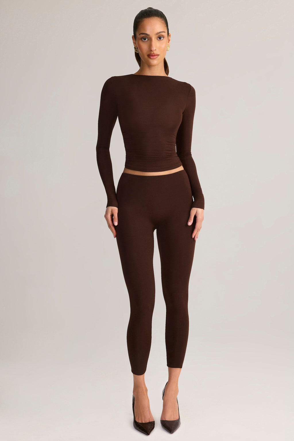 Chic Modal Mid-Rise Cropped Leggings in Chocolate Brown