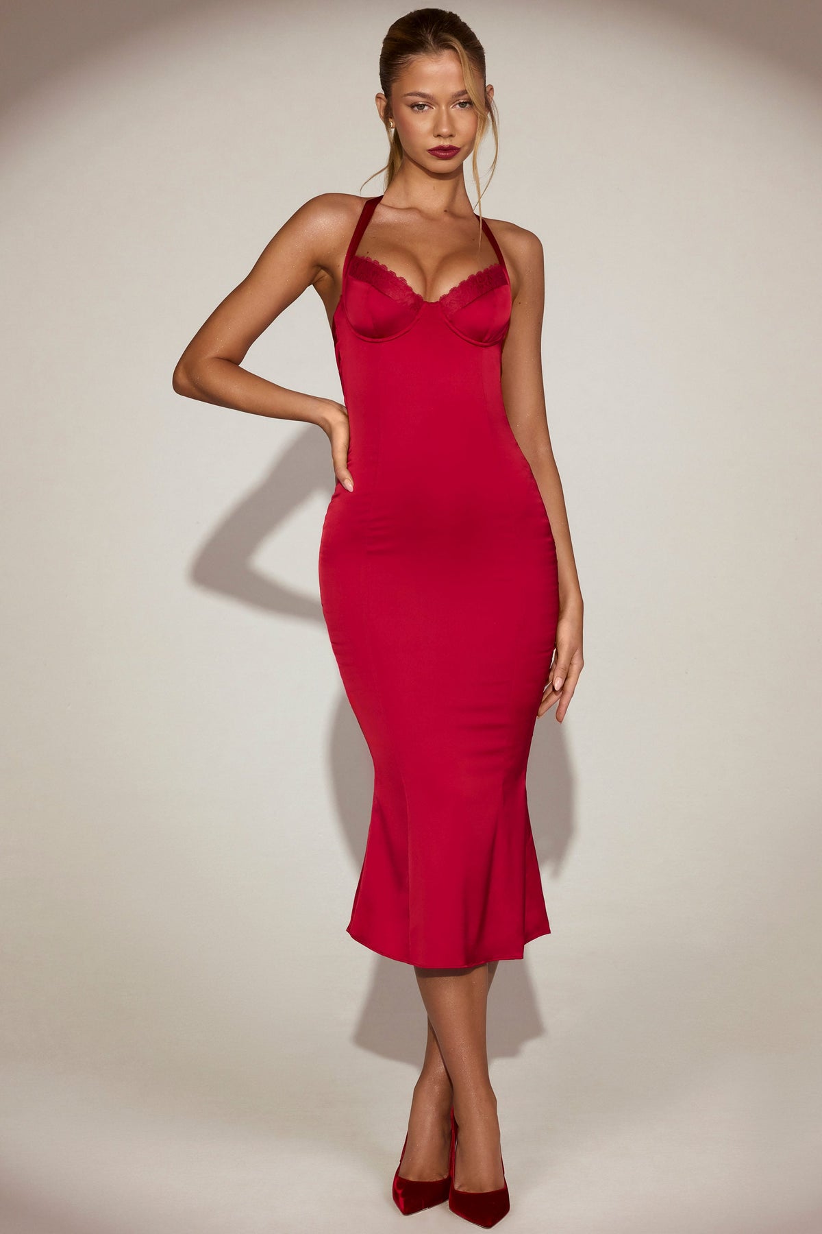 Chic Satin Sweetheart Bustier Fishtail Midaxi Dress in True Red