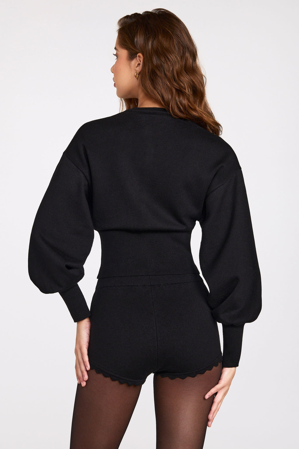Chic Knit Long-Sleeve Cardigan in Black