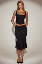 Chic Lace Mid-Rise Fluted Midi Skirt in Black