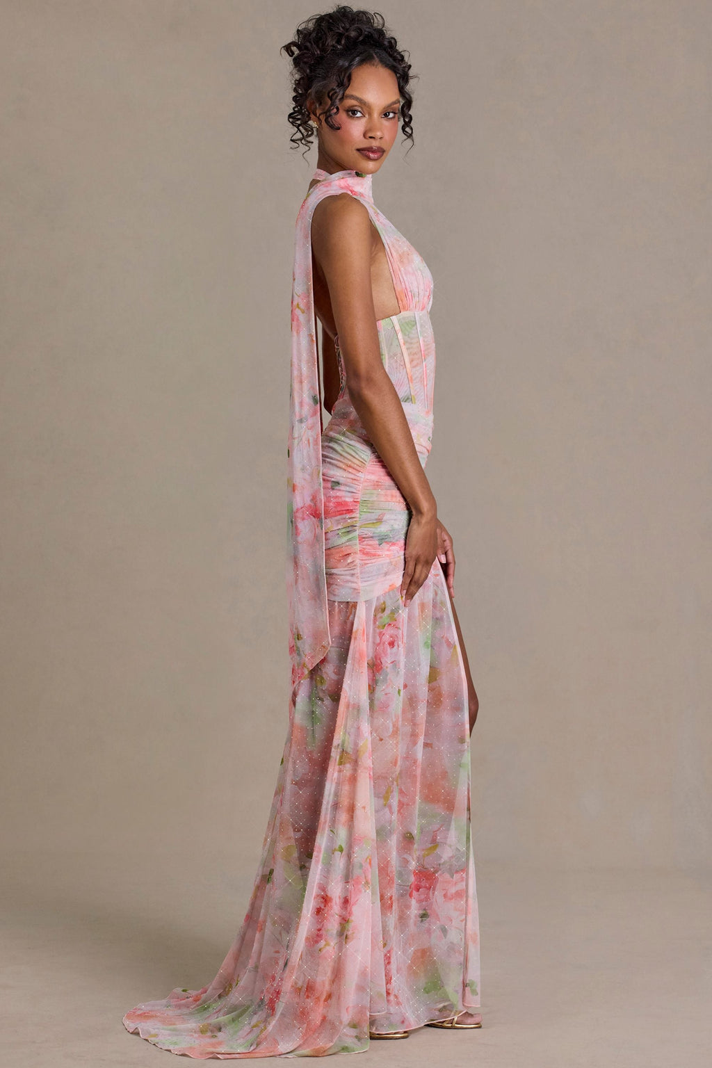 Chic Embellished Scarf-Detail Maxi Dress in Pink Floral Print