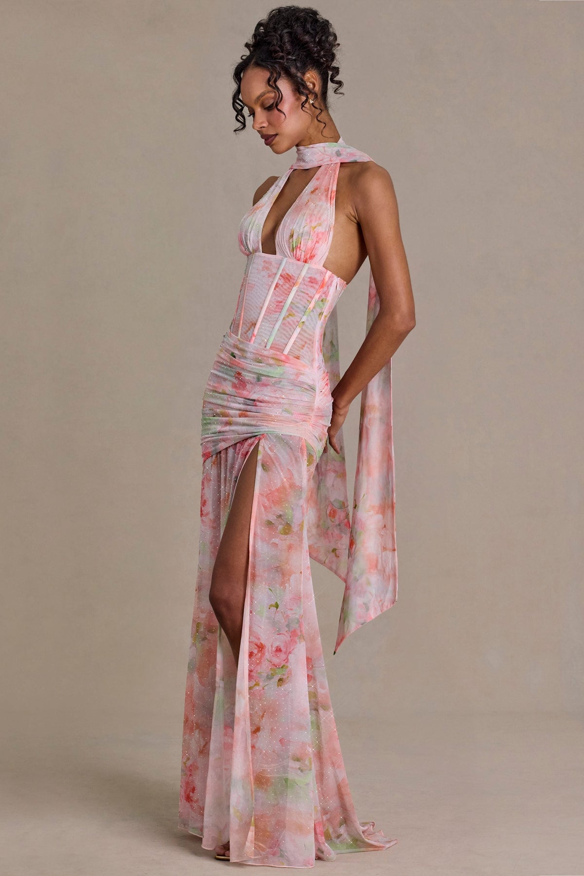 Chic Embellished Scarf-Detail Maxi Dress in Pink Floral Print