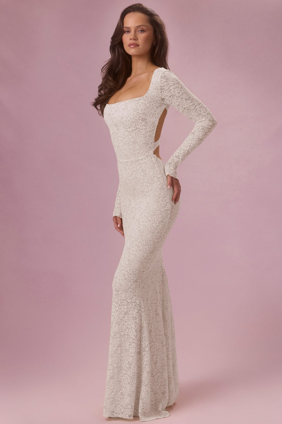 Chic Lace Long-Sleeve Maxi Dress in Pearl