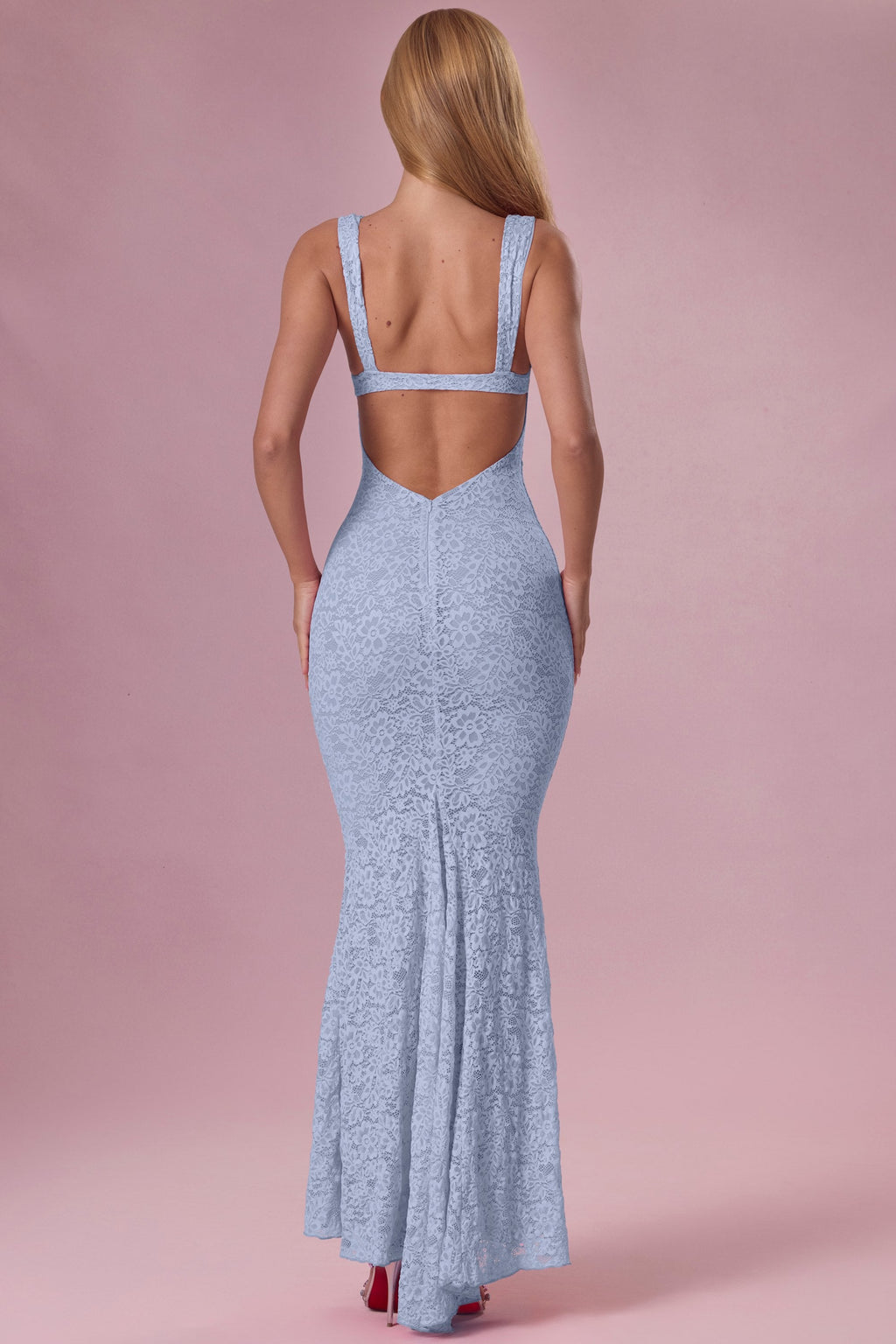 Chic Lace Sweetheart-Neck Gown in Sky Blue