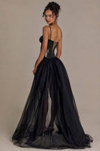 Chic Tulle Skirt in Black