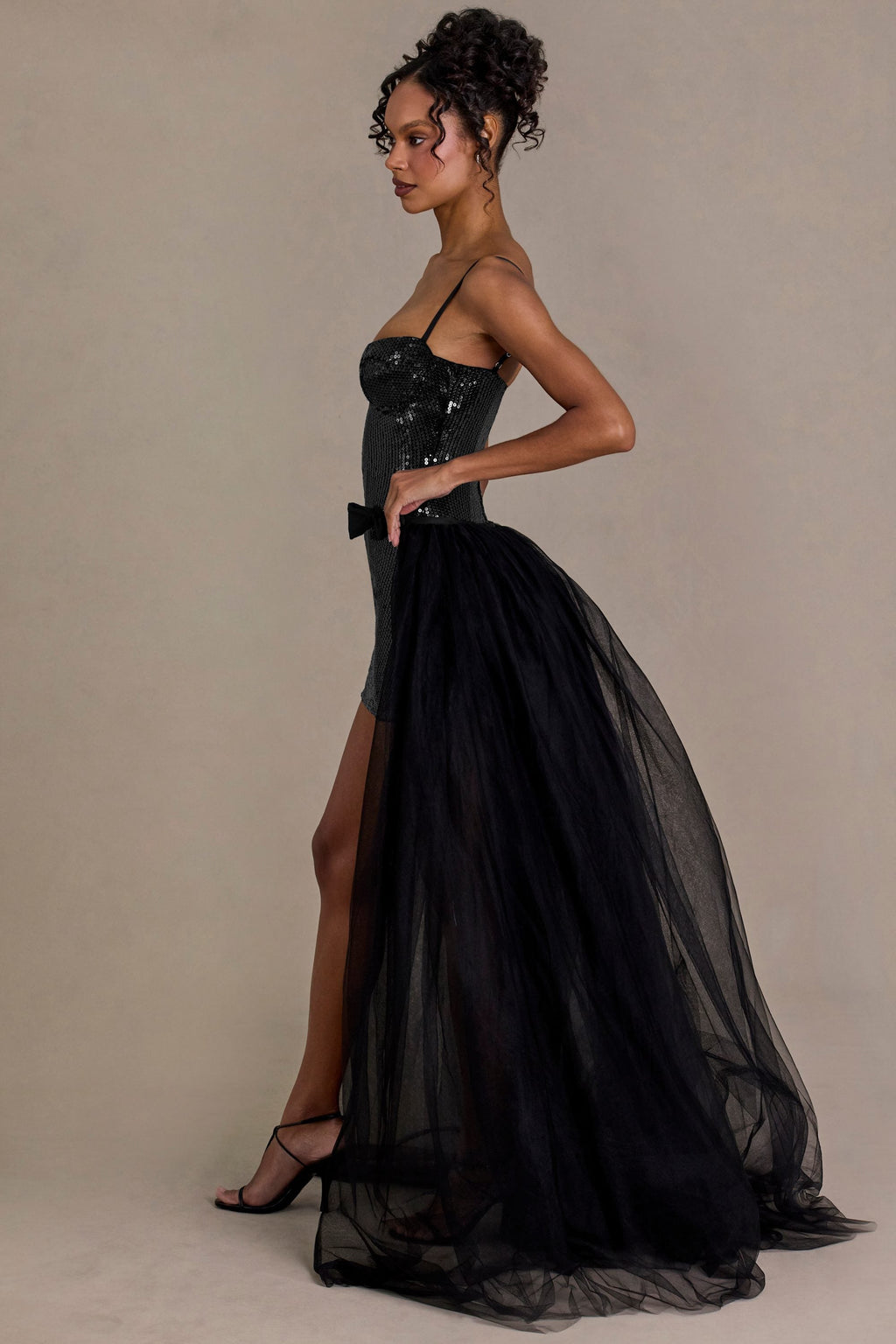 Chic Tulle Skirt in Black
