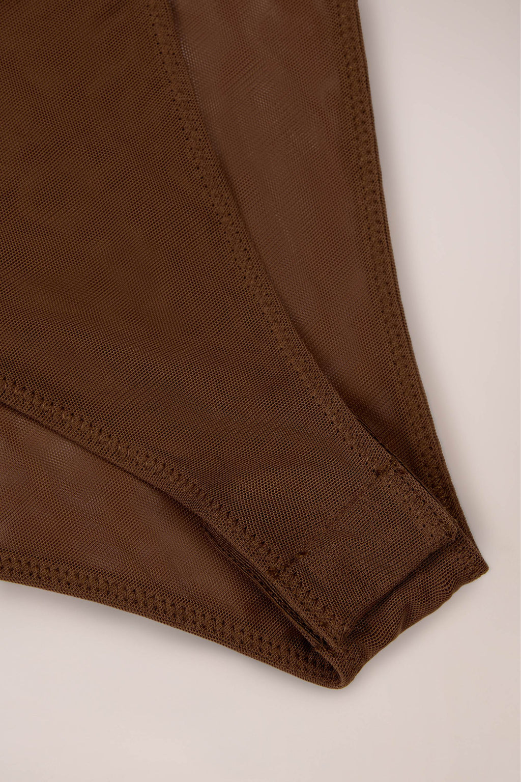 Chic Strapless Bodysuit in Chestnut