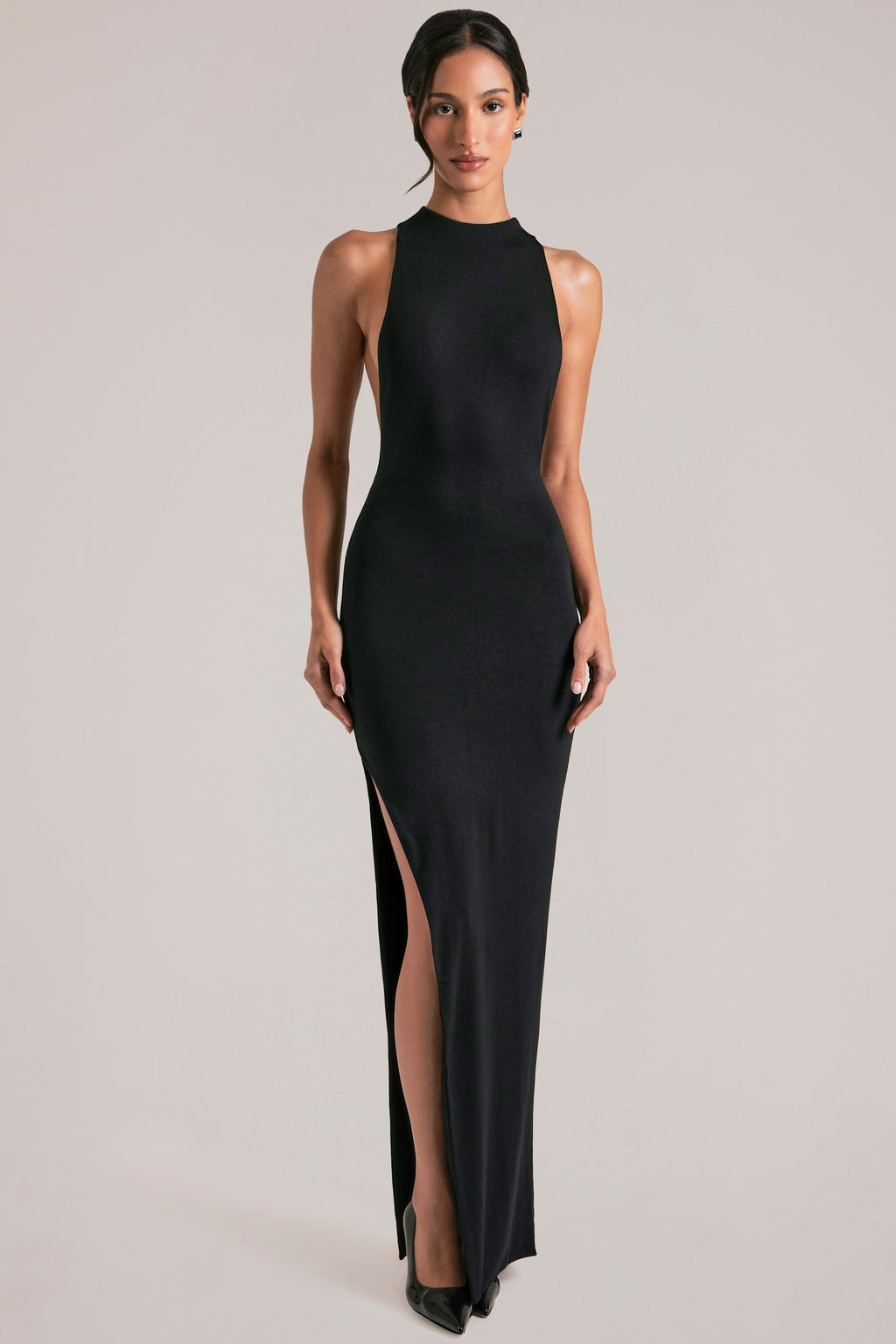 Chic Sleeveless Maxi Dress in Black