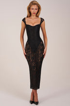 Chic Sweetheart-Neck Maxi Dress in Black