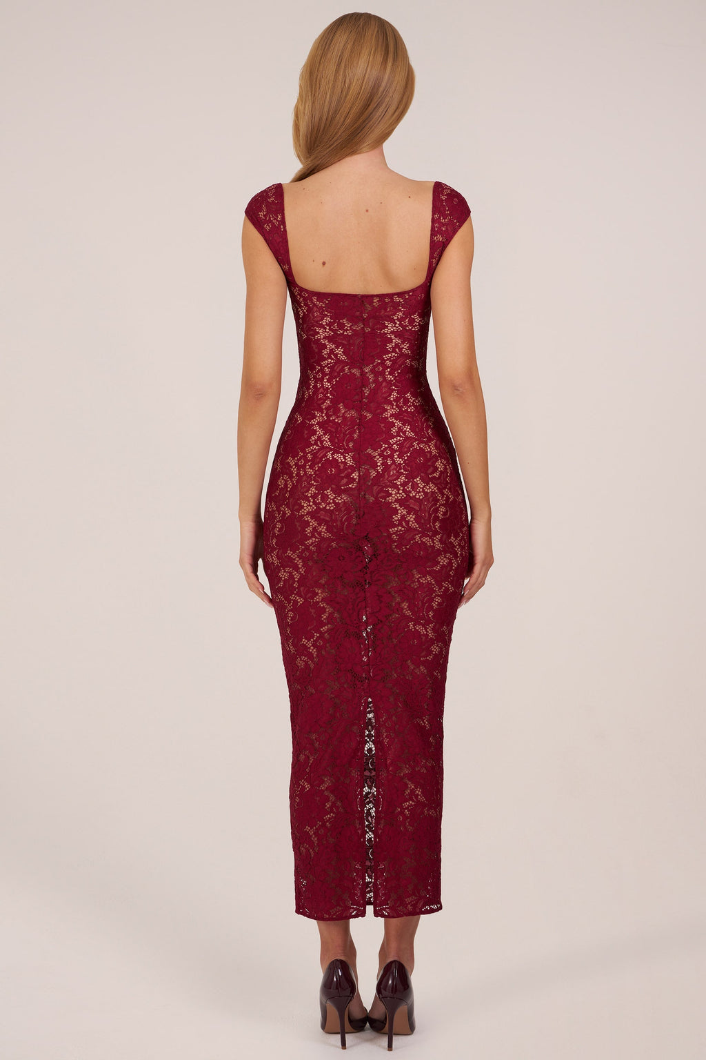 Chic Sweetheart-Neck Maxi Dress in Wine
