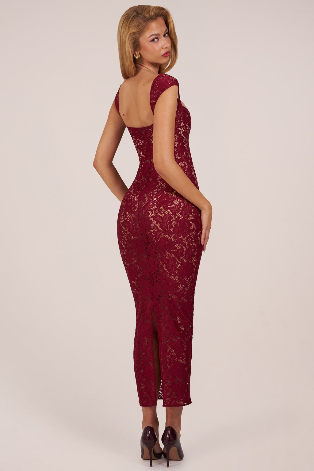 Chic Sweetheart-Neck Maxi Dress in Wine
