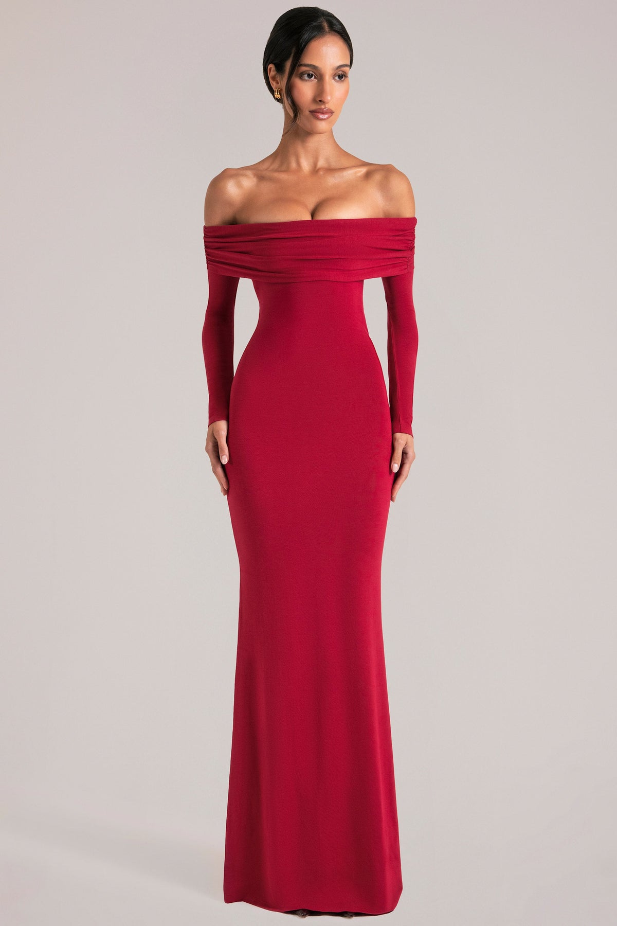 Chic Off-Shoulder Long-Sleeve Maxi Dress in Cherry Red