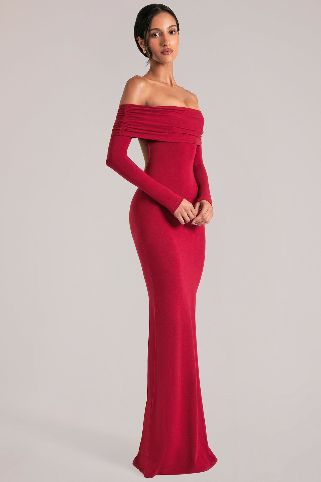 Chic Off-Shoulder Long-Sleeve Maxi Dress in Cherry Red