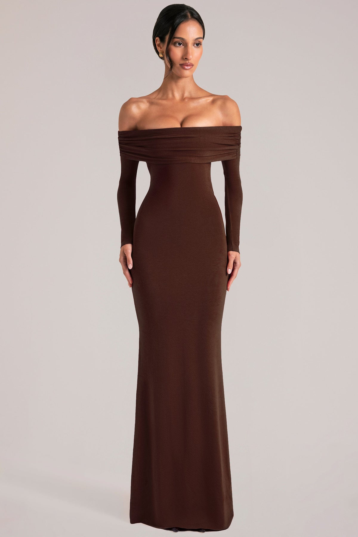 Chic Off-Shoulder Long-Sleeve Maxi Dress in Chocolate Brown
