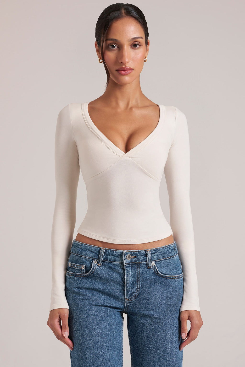 Chic V-Neck Long-Sleeve Top in Vanilla