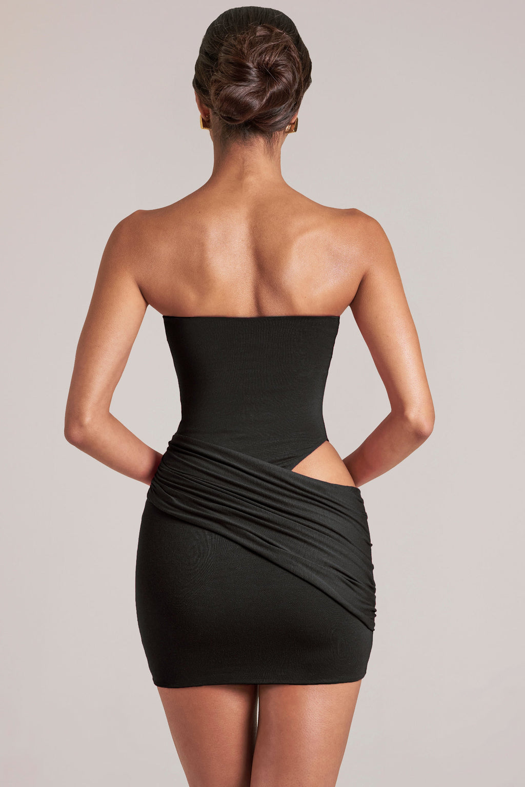 Chic Bandeau Bodycon Mini Dress in Black