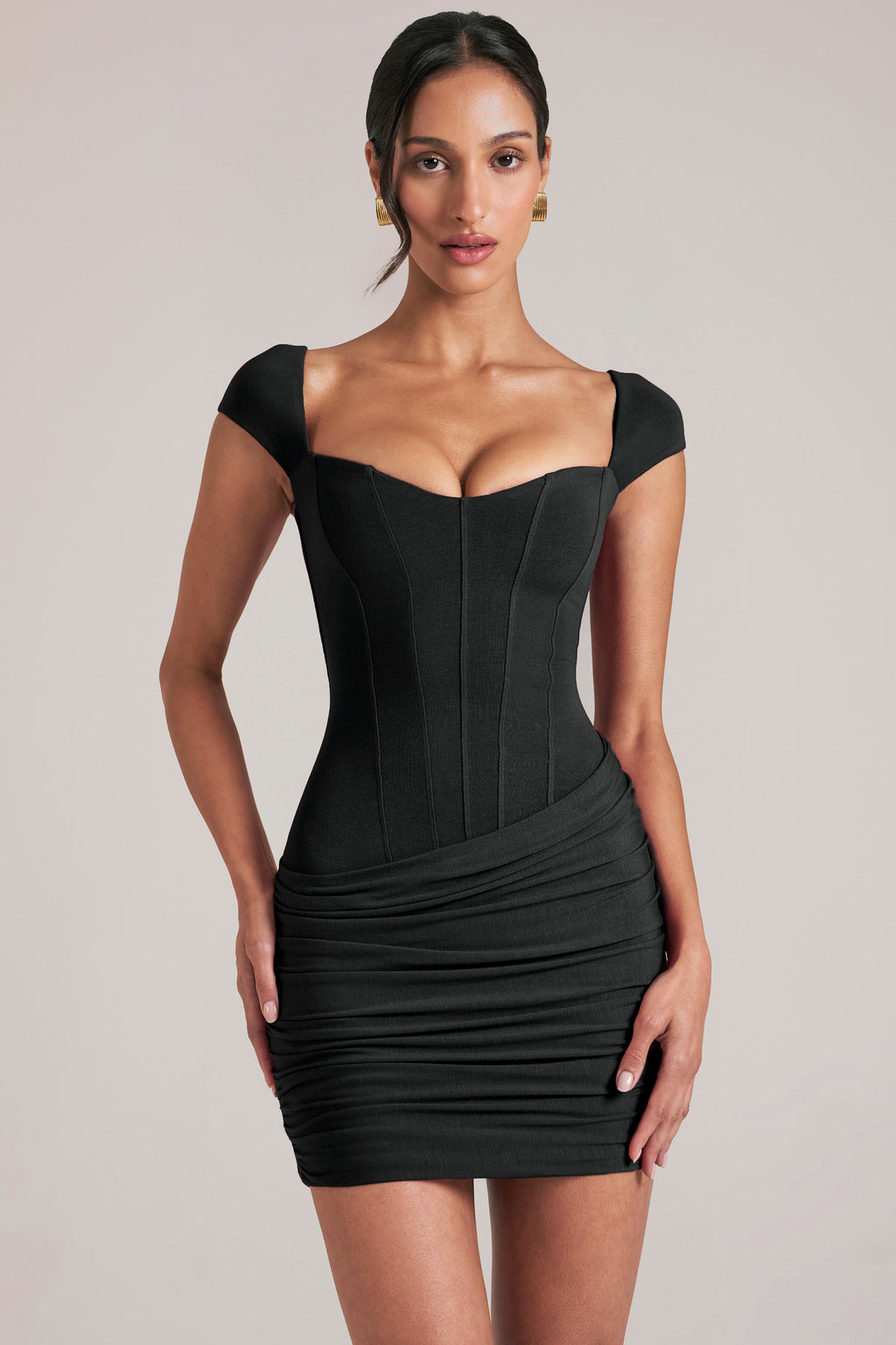 Chic Sweetheart Neckline Mini Dress in Black