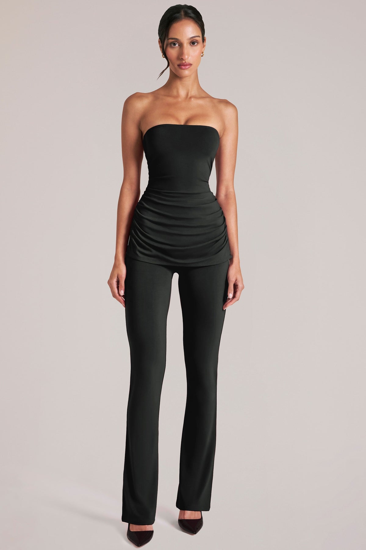Chic Mid-Rise Fitted Trousers in Black