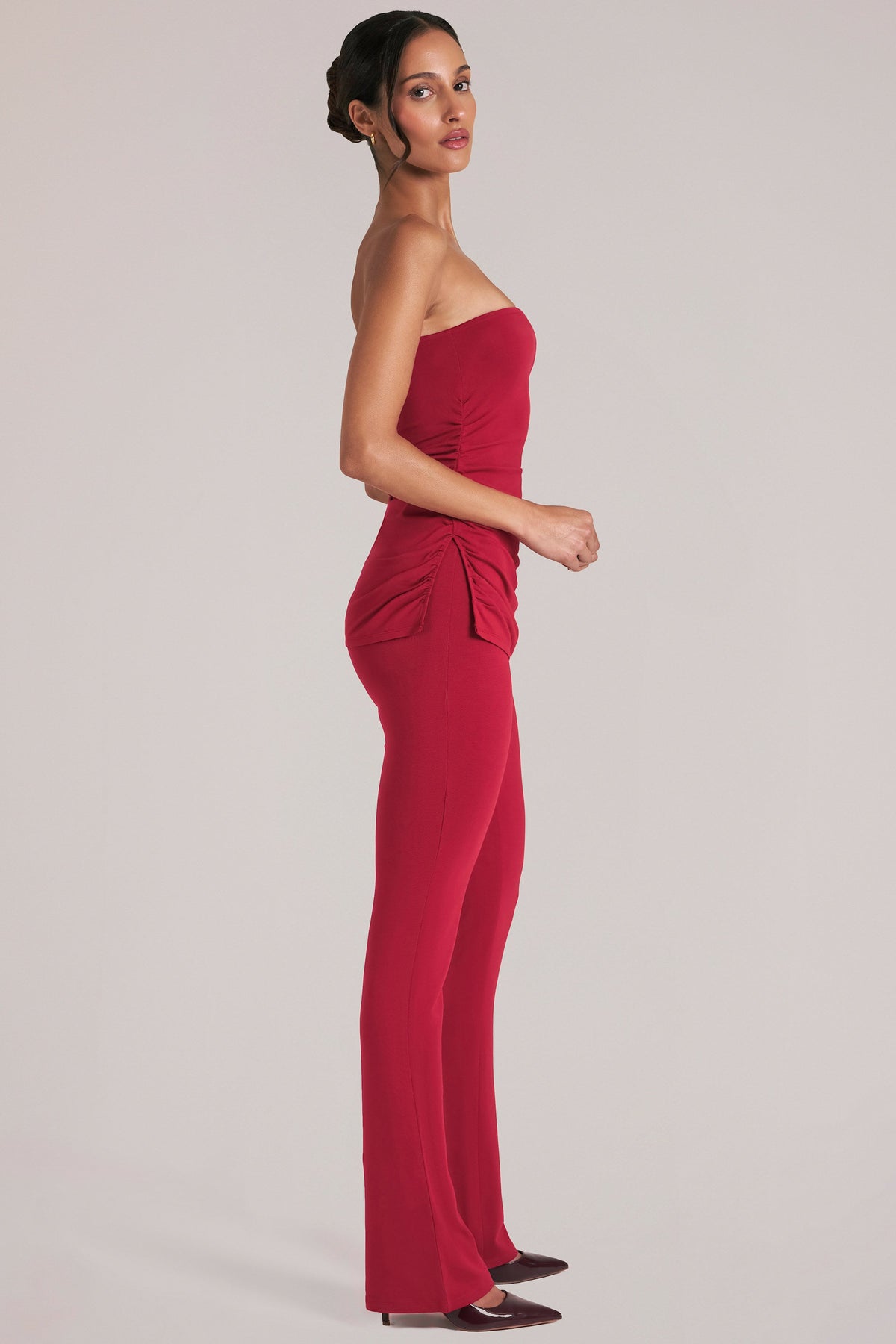 Chic Mid-Rise Fitted Trousers in Cherry Red