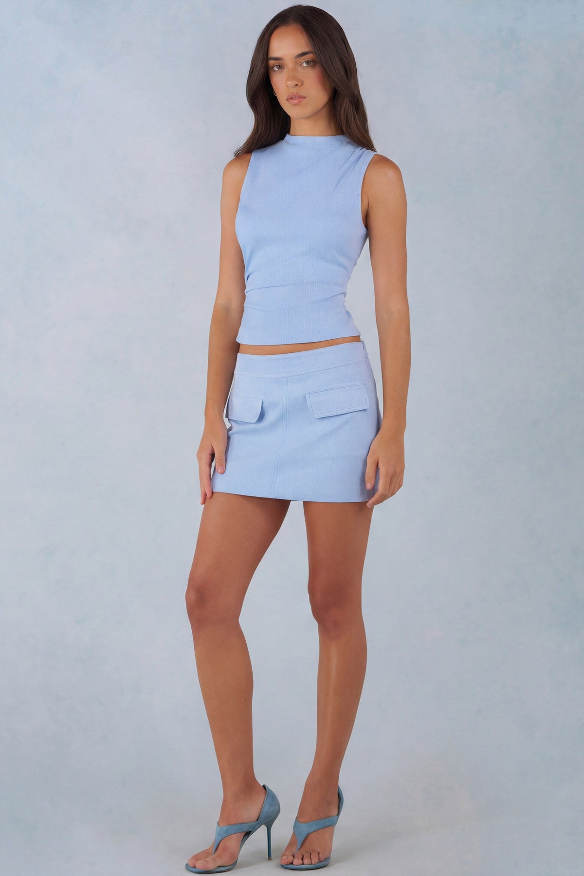 Chic Faux Suede Mid-Rise Mini Skirt in Soft Blue