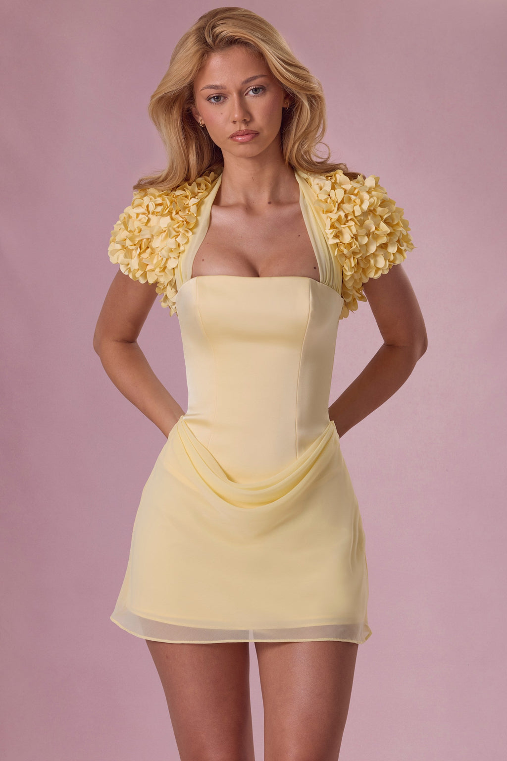 Chic Cropped Bolero in Butter